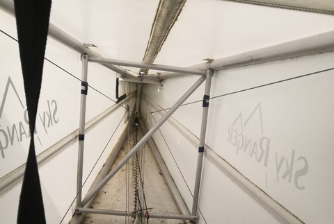 Migranti zaplatili 40 tisíc dolárov za let z Ukrajiny na Slovensko.