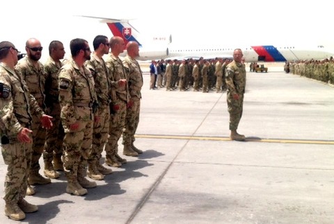 Afganistan Kandahár mŕtvy vojak vládny špeciál 2