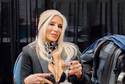 Screenshot 2025-02-20 at 23-42-02 Lorraine Lewis (@lorrainelewisrocks) • Fotky a videá na Instagrame