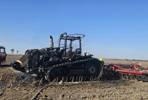 Zhorený traktor 3