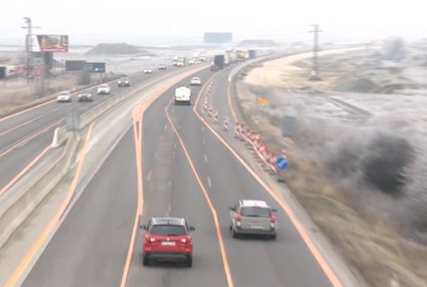 Vodiči sa sťažujú na diaľničný úsek pri Triblavine. Dopravnými obmedzeniami sa riadia zbytočne