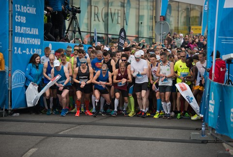 Hlavné mesto v pohybe. Do Bratislavy sa cez víkend chystajú tisíce bežcov
