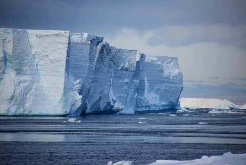 Na plachetnici k Antarktíde