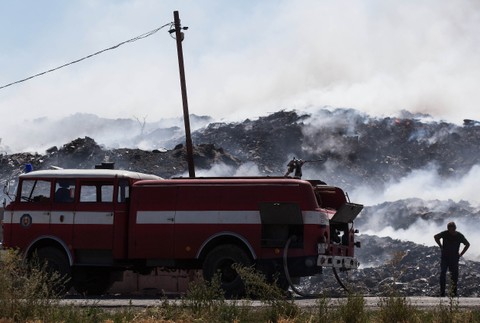 Zlaté Klasy požiar pneumatiky skládka 2