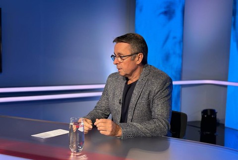 Analýzy Na hrane s Ivanom Miklošom