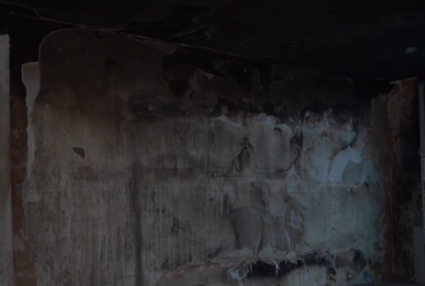 Hrozivý požiar v Košiciach: Rodinám ostali vydymené a zatopené byty 