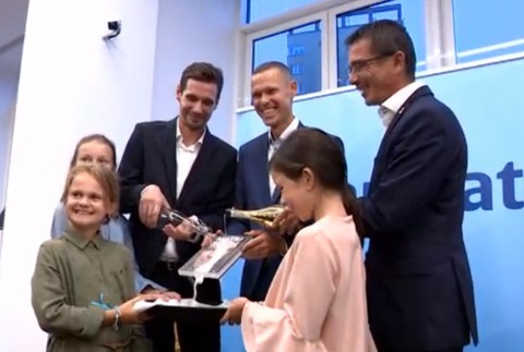 Matej Tóth krstí knihu 