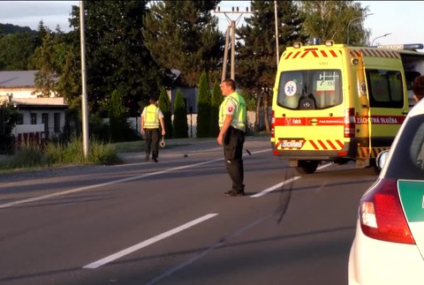 [multi] Pod kolesami auta vyhasol život 9-ročného chlapca. Šoférom mal byť policajný kadet 1611