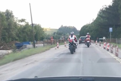 Dôraz na kontrolu motorkárov.