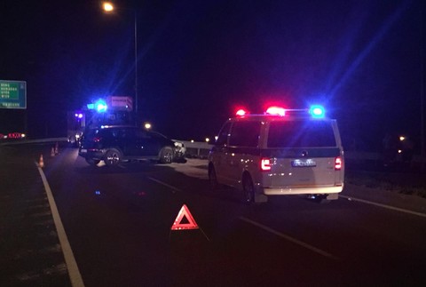 Nehoda osobných áut pred diaľnicou D1. Na mieste zasahovali aj záchranári