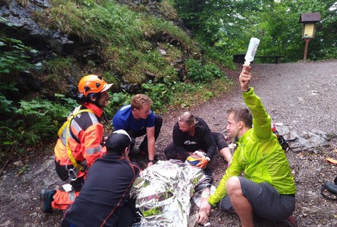 Zásah záchranárov na vyhliadke v Kvačianskej doline. Muž padal dole až 6 metrov