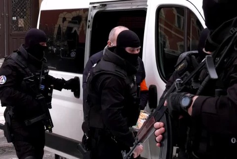 [multi] Kičura žiadosť o prepustenie príchod 1468