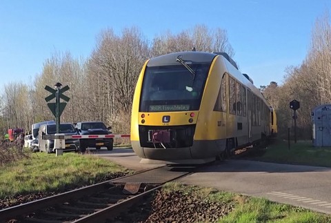 [multi] DanskoVlakHavaria 442