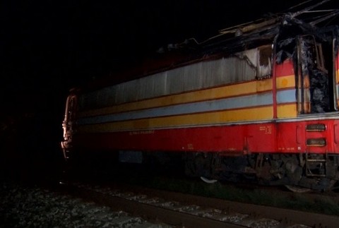 Na koľajisku horel rušeň osobného vlaku