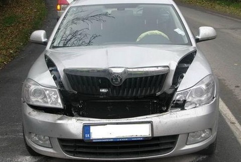 Opitý vodič sanitky zapríčinil nehodu