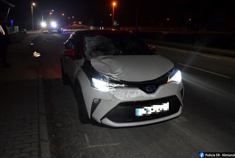 Chodca v Horných Chlebanoch zrazilo auto.