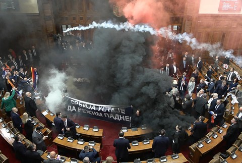 Srbský parlament 3