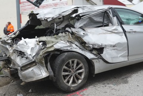 Zrážka auta s vlakom Veľká Lomnica (4)