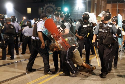 Násilné protesty v americkom St. Louis 