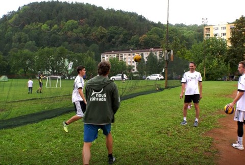 tím TV JOJ sa rozcvičuje