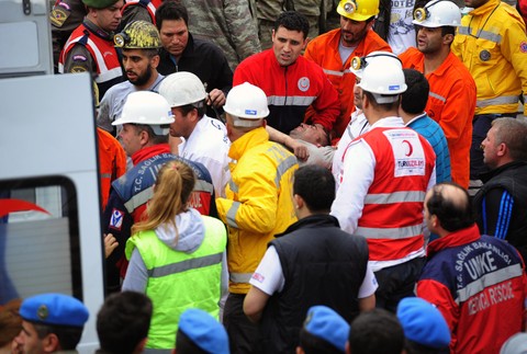 Záchranári na mieste nešťastia