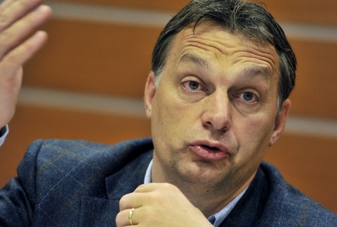 Viktor Orbán vysvetľuje