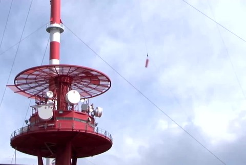 [multi] Smrtelny pad z vysielaca 4180