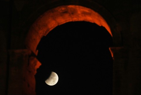 Italy_Lunar_Eclipse616768