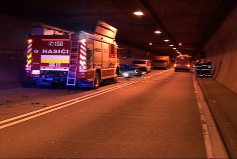 smrtelna nehoda v tuneli branisko na kamere 2