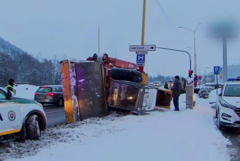 [multi] N12 VSTUP Vysypaný valec 7669