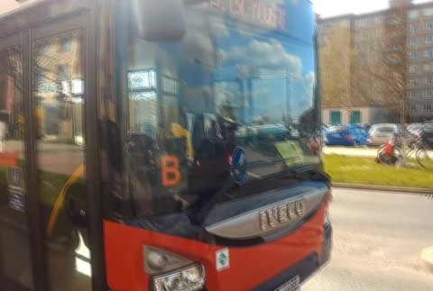 [multi] Prilepena ruka 7051