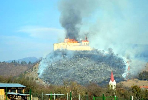 Krásna Hôrka hrad požiar1