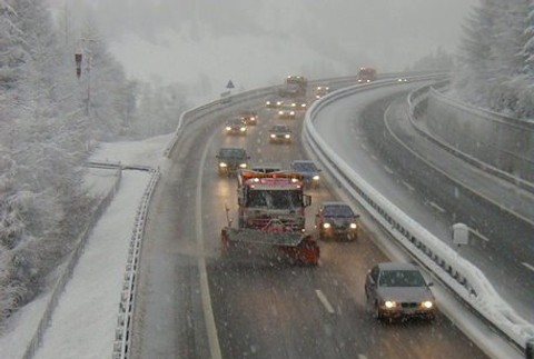 Diaľnica v taliansku - sneh 