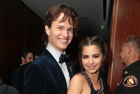 Ansel Elgort a Violetta Komyshan
