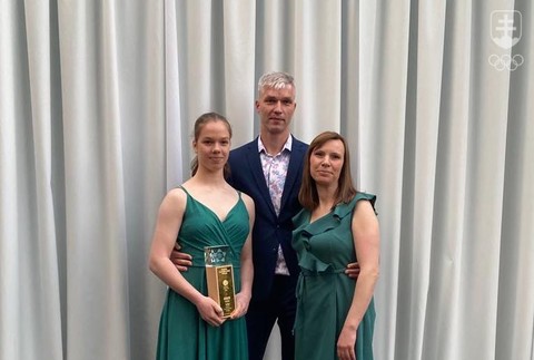 Nela Lopušanová s rodičmi