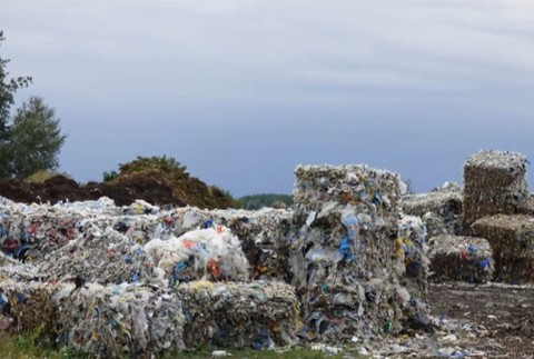 Nelegálna skládka v Seredi