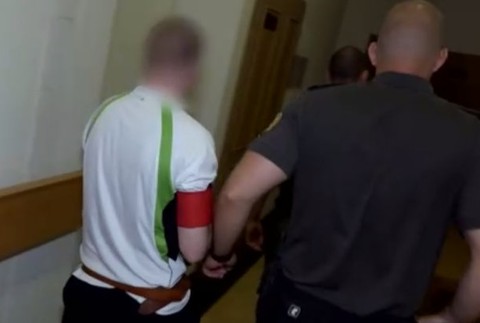 Muž (34) olúpil dôchodcu o 40 eur. Okresný súd v Žiline ho poslal do väzenia na 25 rokov