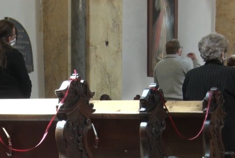 Kostoly musia dodržiavať prísne pravidlá.