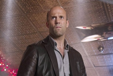 Jason Statham ovláda umenie Wing Chun, Kung Fu, Karate,  a brazílske Jiu-Jitsu. Tiež je o hercovi známe, že kaskadérske kúsky v akčných filmoch robí sám bez dabléra 