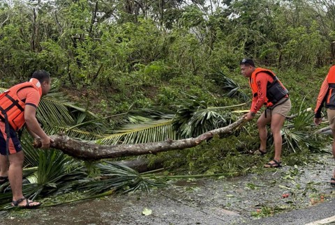 Supertajfún Fung-wong na Filipínach prinútil takmer milión ľudí opustiť svoje domovy