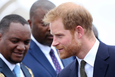Princ Harry je na návšteve Afriky