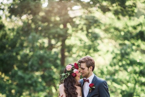 Ružové svadobné šaty