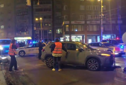 [multi] Nehoda na Kamennom námestí 1161