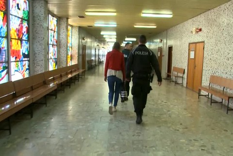 [multi] Vylákali intímne fotky a potom žiadali 2000 eur. Zo sexuálneho vydierania obvinili aj tínedžerku 1010