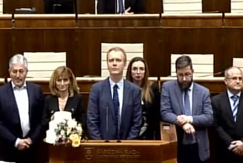 Otvorenie schôdze NR SR. Poliačik, Beblavý, Mihál blokujú rečnícky pult 