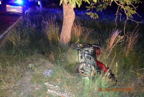 nehoda mladíka na motorke v Nemšovej 