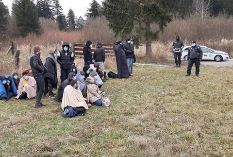 Zo 42 migrantov chytili 31.