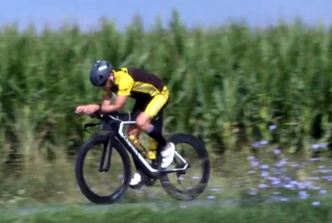 Nadľudský výkon triatlonistu. Za 5 dní prejde po svojich, vo vode a na bicykli takmer celé Slovensko