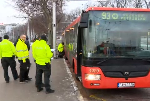 Policajti kontrolovali autobusy MHD v Bratislave