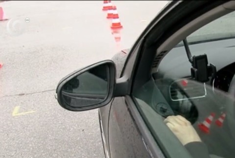 Policajti zastavili muža s falošným vodičákom. Jazdil s ním 20 rokov